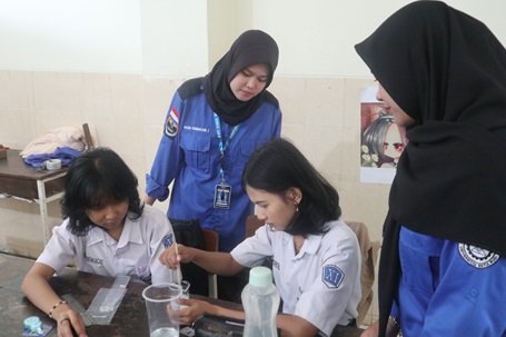 ICEA 2026: Teknik Kimia USB Kenalkan Chemical Engineering di SMA Kristen 1 Surakarta